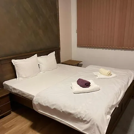 Heart Of - 2 Bedrooms, Private Garage * Filibe